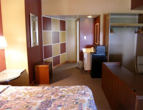 Manor Motel Minooka Екстериор снимка